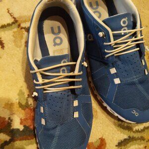 Cloud shoes women's blue 9.5